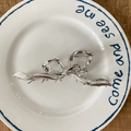 Pince à cheveux élégante en métal argenté avec motif de nœud papillon sur un plateau - Style de Nœud Argenté