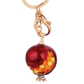 Roter Emaille-Granatapfel-Schlüsselanhänger mit goldenem Ring und Kristall-Steinchen - CHY-2862 / Roter Granatapfel