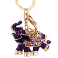 Exquisiter lila Elefant Schlüsselanhänger mit bunten Strasssteinen und goldenem Karabiner - Gesamtlänge 11cm 6x7cm / Lila