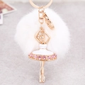 Elegante portachiavi ballerina con pompon bianco di pelliccia e finitura in metallo dorato - Lunghezza Totale 15cm Ciondolo 11x8cm / Bianco con Palla di Pelo Bianca