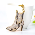 Modischer Schlüsselanhänger Stiefel mit funkelnden Strasssteinen und schwarzem Emaille-Muster - Schwarz Weiß
