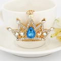 Golden crown keychain with blue pear-shaped crystal and sparkling rhinestones - Blue