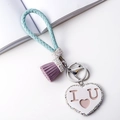 Llavero de cuero PU trenzado azul claro con borla púrpura y colgante de corazón de strass - 5389 Corazones - Morado