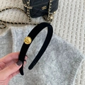 Elegant black velvet headband with gold metal button detail for a retro vintage look - 2cm / Black