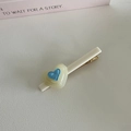 Pinza para el pelo de resina con corazón y cristal azul sobre base crema elegante - Pinza Blanca Corazón Blanco