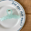 Pince à cheveux torsadée vert menthe mat en résine posée sur une assiette décorative - 15# Cyan Spirale Pince à Cheveux