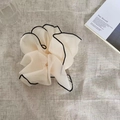 Elegante elastico scrunchie crema oversize con bordo nero in tessuto organza - Grande / Bianco Bordo Nero