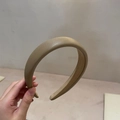Beige padded sponge headband in matte faux leather for a high crown vintage hair style - Coffee
