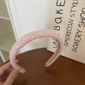 Detail of pink tweed headband with thick sponge padding and non-slip velvet lining texture - Pink Small Weave Style