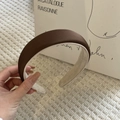 Elegante cerchietto imbottito marrone scuro in seta opaca con fodera in velluto antiscivolo - Marrone Scuro