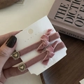 Roze fluwelen strik haarspelden met gouden beertjes voor elegante dameskapsels - Roze