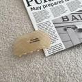 Détail de la pince à cheveux à carreaux champagne avec l'inscription Barrette La France - 7# Beige Gingham Pince à Cheveux Coquillage