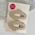 Set of two beige wavy heart flower BB hair clips on a white fashion jewelry display card - 8# Milk Tea Beige Style