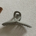 Minimalist matte grey claw clip for hair with cross-loop design and strong metal spring - Gray