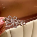 Elegante fermaglio per capelli fatto a mano con perline viola e fiocco rosa - Viola