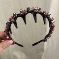Serre-tête en cristal gris clair avec tissu noir et perles ambrées de style punk - Bordeaux