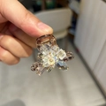 Mini Bernstein Haarklammer mit glitzernden Kristallen für elegante Damenfrisuren und Styling - Floraler Kristall-Stil (Hauptbild-Stil)