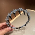 Elegante diadema de flores de cristal con pedrería azul claro y puntas negras tipo punk - Azul claro