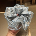 Elegante elastico per capelli blu chiaro con nappine di cristallo in tessuto di tulle - Blu Chiaro