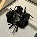 Lot de deux chouchous en soie noire avec perles de cristal et longs rubans de satin - Noir