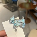 Funkelnde Hunde-Haarklammer mit blauem Herz und schillernden Steinen auf Silberbasis - Blau