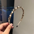 Eleganter schmaler Haarreif mit grauen Kristallen und weißen Perlen im Vintage-Stil Design - Klarweiß