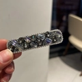 Barrette rectangulaire élégante avec strass scintillants et perles de cristal sur argent - Noir (B8-112)