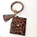 Leopard-Muster PU-Leder Armband Schlüsselanhänger Set mit Kartenetui und Quaste - Kaffee Leopard