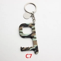 Portachiavi apriporta senza contatto in acrilico mimetico jungle con nappa e SKU C7 - Stile Mimetico Giungla (C7)