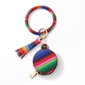 Porte-clés bracelet en cuir PU avec mini sac rond à rayures colorées et pompon - Rayures Arc-en-ciel