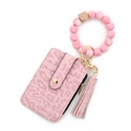 Porte-cartes léopard rose avec bracelet en perles silicone et porte-clé pompon - Rose