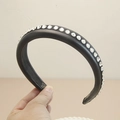 Cerchietto vintage francese in pelle nera con cristalli scintillanti e design imbottito - Nero