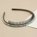 Vue détaillée du serre-tête antidérapant avec perles colorées et strass élégants brillants - Cristal Vert Clair