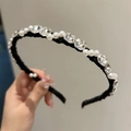 Elegant retro headband with sparkling rhinestones and white pearls on a black velvet base - Black