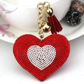 Portachiavi a forma di cuore rosso con strass, nappe e campanellino dorato sulla tazza - Rosso
