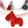 Portachiavi cavallo con cristalli rossi luccicanti con nappina in camoscio e campanellino - 70mm*70mm / Rosso