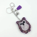 Porte-clés chouette en strass violets avec pompon en cuir et petite cloche argentée - Mélange Violet