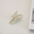 Elegante pinza per capelli a farfalla dorata con perle bianche e strass scintillanti per donna - Stile Perla e Strass