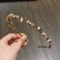 Serre-tête élégant orné de strass, de perles et de délicats papillons en métal pour femme - Nœud Papillon