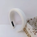 Handmade padded cream satin headband with minimalist vintage sponge style for women - Beige