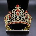 Regale corona dorata con cristalli rossi e perle bianche per acconciatura sposa - Oro (Strass Rosso)