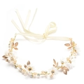 Bridal leaf hairband with white fabric flowers and pearls on golden metal wire - Champagne