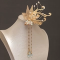 Exquisito pasador dorado con borlas y perlas para un elegante estilo hanfu - Dorado