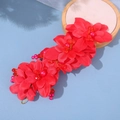 Pettine per capelli da sposa rosso fatto a mano con fiori di stoffa, perle e cristalli - Accessorio Laterale Triplo Fiore Rosso / Rosso