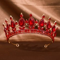 Couronne baroque dorée de luxe avec strass rouges sur fond de satin brun - Demi-couronne Rouge