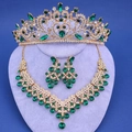 Parure de bijoux de mariée dorée avec pierres vert émeraude et strass scintillants - Style Strass Vert Émeraude (Style 5)