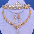 Conjunto de joyas de novia doradas con diamantes de imitación, tiara, collar y aretes - Estilo de Diamante de Imitación Blanco (Estilo 8)