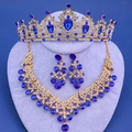 Conjunto de joyas de novia doradas con pedrería azul real en soporte violeta - Estilo de Diamante de Imitación con Ondas Azul Oscuro (Estilo 22)
