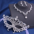 Parure bijoux de mariée argentée avec masque papillon en strass, collier et boucles - Parure Collier Strass Creux Argenté avec Masque (Style 17)
