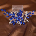 Peigne à cheveux de mariée fait main avec strass bleu foncé et perles sur métal doré - Bandeau / Bleu